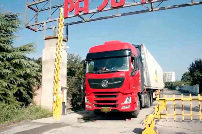 600马力强劲输出,东风天龙旗舰陪苏师傅勇闯冷链运输 - 第3张 - 提加商用车网 600马力强劲输出,东风天龙旗舰陪苏师傅勇闯冷链运输 - 第3张