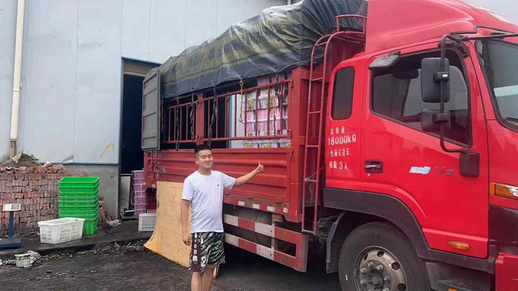 90后年轻用户工作休闲两不误 开德沃斯能跑绿通还能去钓鱼? - 第4张 - 提加商用车网 90后年轻用户工作休闲两不误 开德沃斯能跑绿通还能去钓鱼? - 第4张