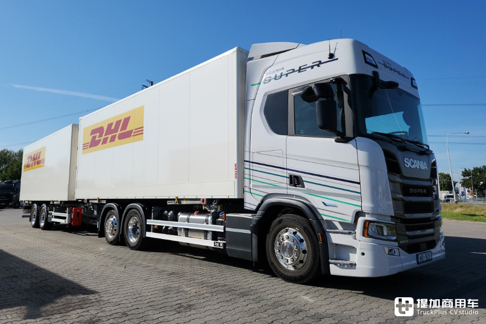 生活设施丰富,运输效率的极限,斯堪尼亚460 R交换箱中置轴载货车实拍