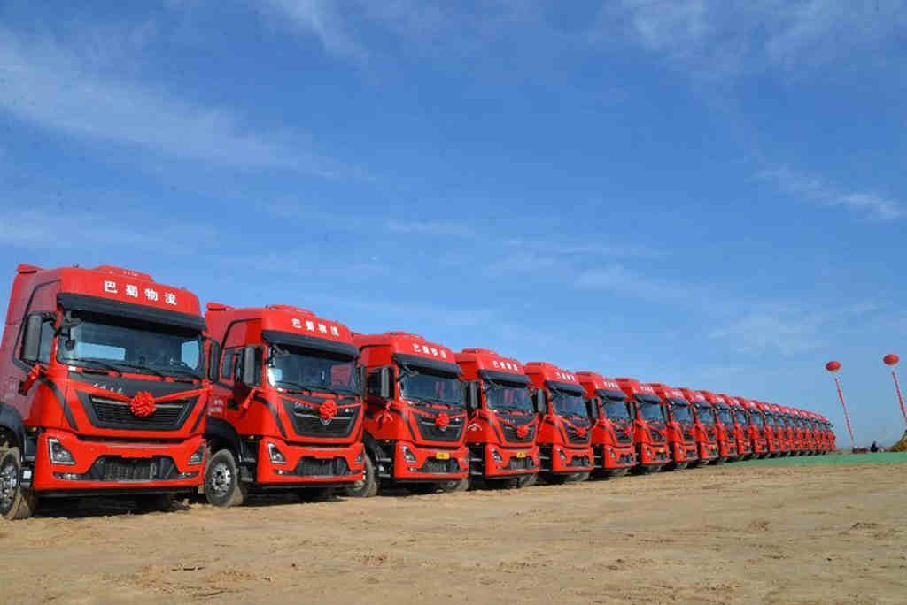 开疆拓土,东风商用车108台燃气子母车交付,助力兰州巴蜀物流基地成功奠基