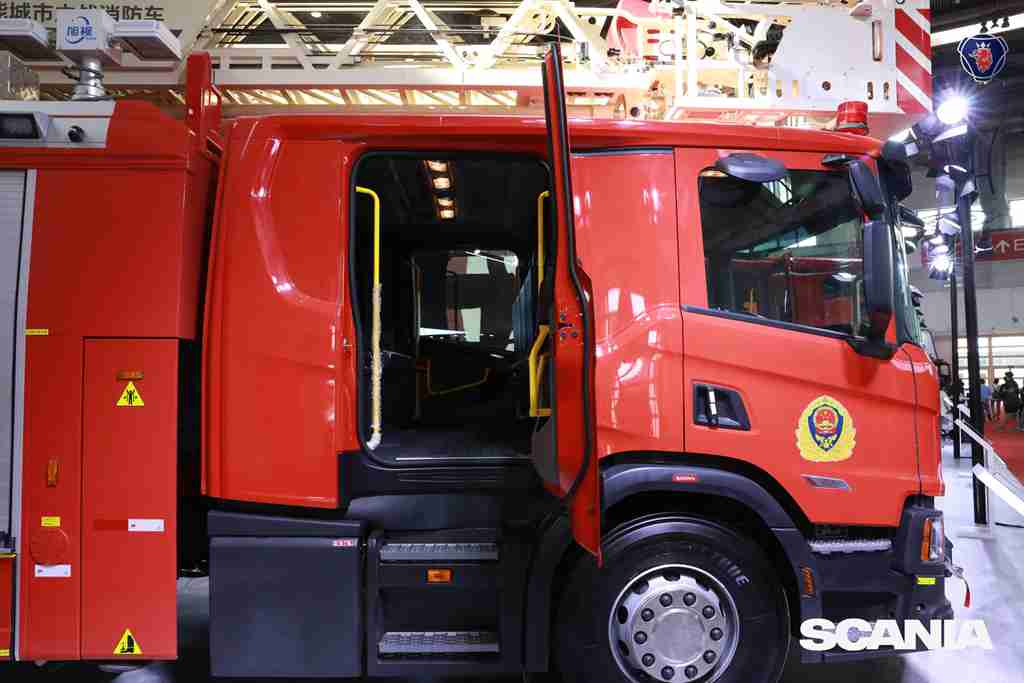 斯堪尼亚消防车底盘亮相第二十届中国国际消防设备技术交流展览会 - 第3张 - 提加商用车网 斯堪尼亚消防车底盘亮相第二十届中国国际消防设备技术交流展览会 - 第3张