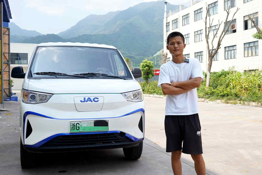 回乡创业做社区团购 他选择江淮1van蓝猫创造幸福 - 第1张 - 提加商用车网 回乡创业做社区团购 他选择江淮1van蓝猫创造幸福 - 第1张