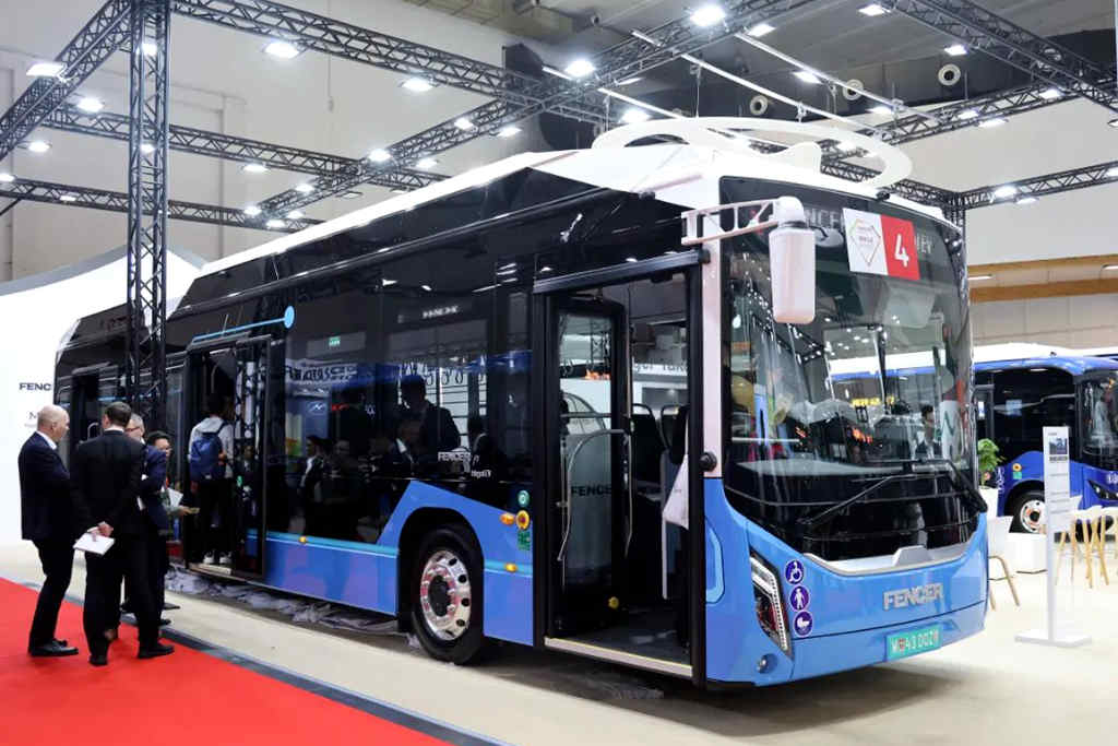 全球首发!苏州金龙海格三款纯电巴士惊艳亮相2023比利时客车展 - 第3张 - 提加商用车网 全球首发!苏州金龙海格三款纯电巴士惊艳亮相2023比利时客车展 - 第3张