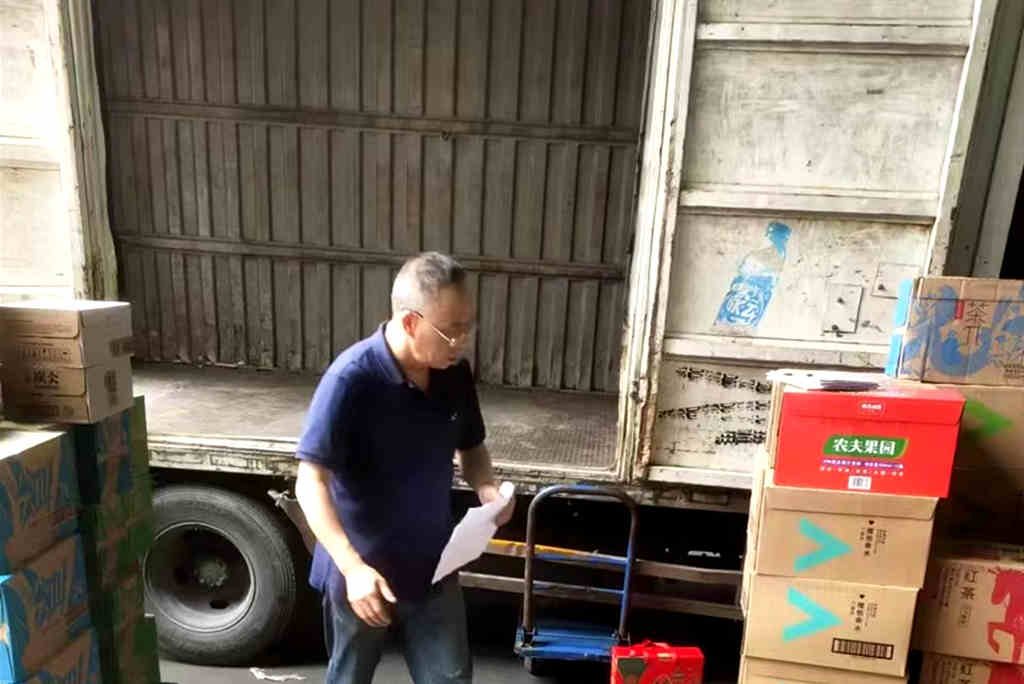 20多年经营,业务遍布全市,饮料批发老大哥的创业故事不一般! - 第2张 - 提加商用车网 20多年经营,业务遍布全市,饮料批发老大哥的创业故事不一般! - 第2张