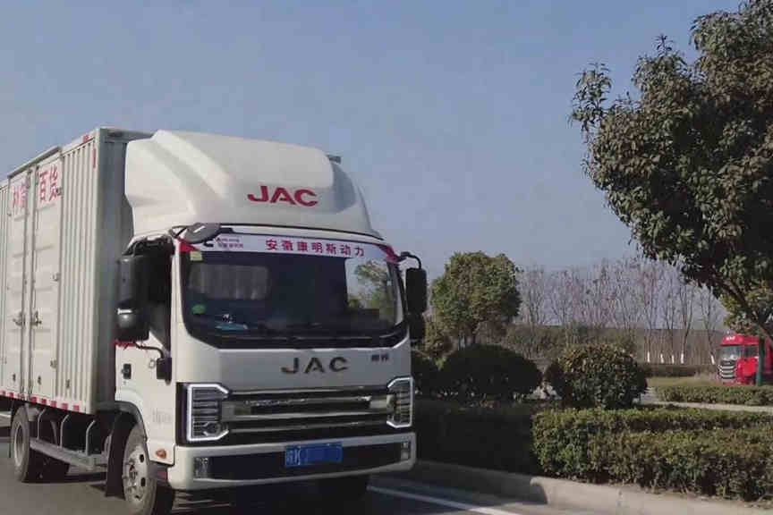 是老板、是卡友,也是网红,他用江淮1卡帅铃把商超生意越做越大