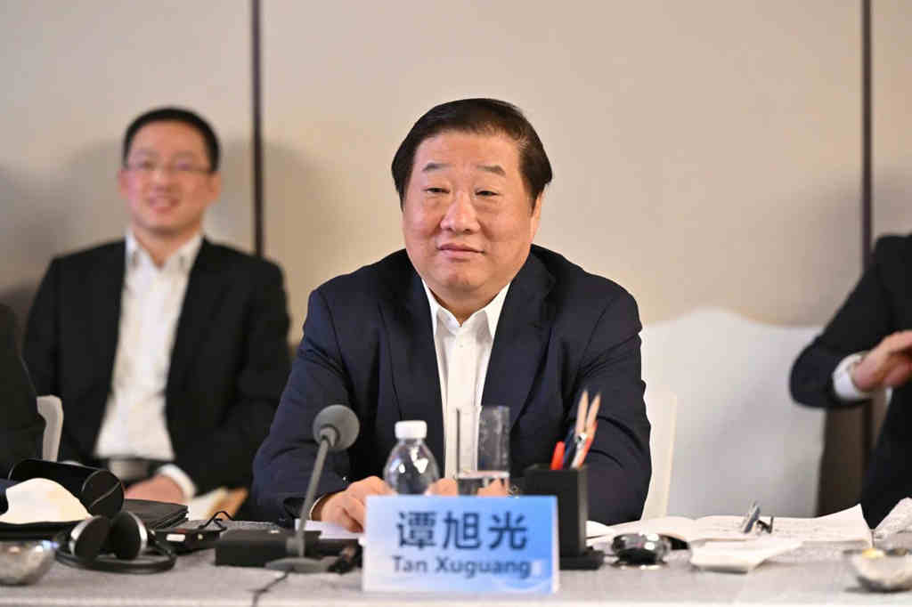 山东重工集团与越南长海集团签署战略合作框架协议