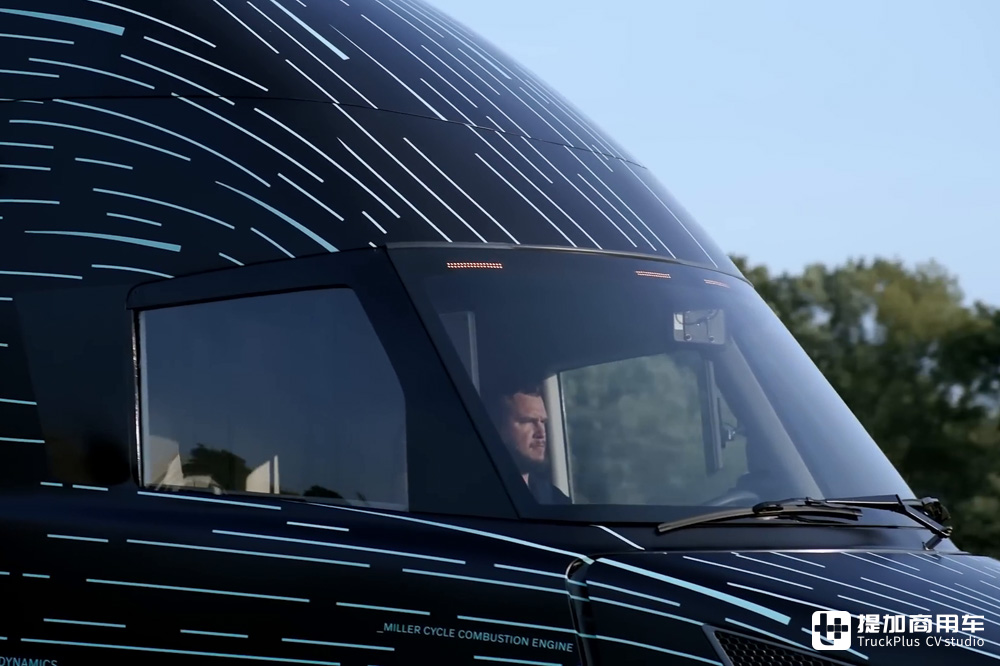 百公里油耗15升?货运效率提升134%,沃尔沃二代超级卡车亮相 - 第4张 - 提加商用车网 百公里油耗15升?货运效率提升134%,沃尔沃二代超级卡车亮相 - 第4张