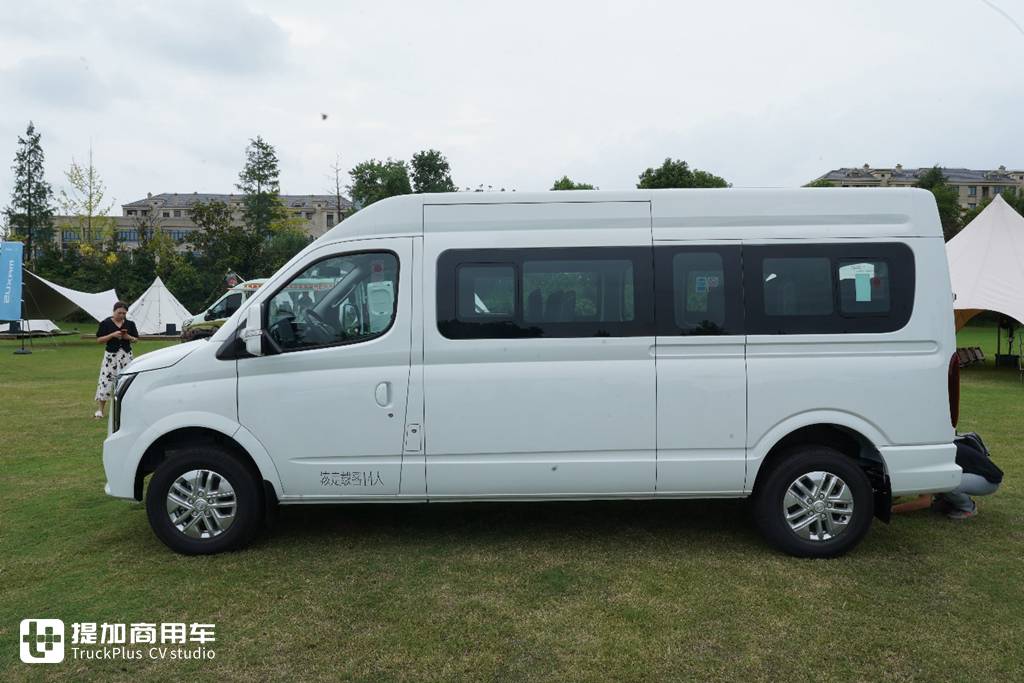 全面焕新 品质升级 上汽大通V80PRO实拍评测 - 第5张 - 提加商用车网 全面焕新 品质升级 上汽大通V80PRO实拍评测 - 第5张