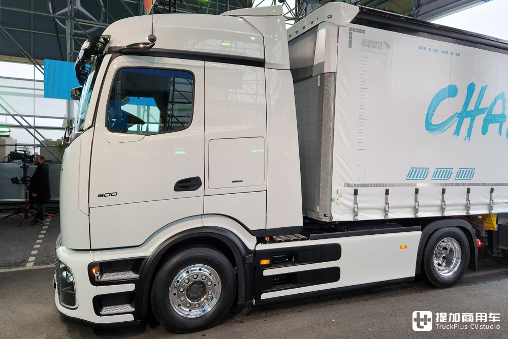 全新造型驾驶室,车身架构大升级,奔驰eActros 600电动卡车实拍 - 第5张 - 提加商用车网 全新造型驾驶室,车身架构大升级,奔驰eActros 600电动卡车实拍 - 第5张