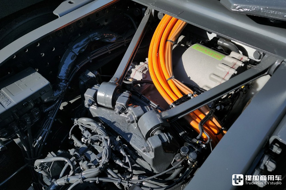 全新造型驾驶室,车身架构大升级,奔驰eActros 600电动卡车实拍 - 第8张 - 提加商用车网 全新造型驾驶室,车身架构大升级,奔驰eActros 600电动卡车实拍 - 第8张