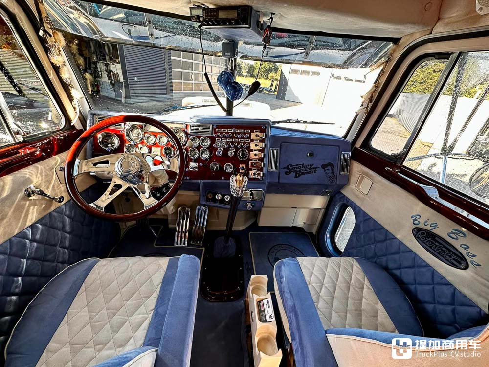 美国卡车文化符号,擎天柱原型之一,彼得比尔特379实拍 - 第9张 - 提加商用车网 美国卡车文化符号,擎天柱原型之一,彼得比尔特379实拍 - 第9张