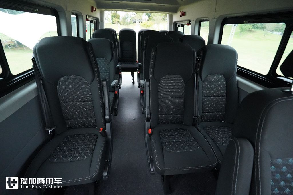 全面焕新 品质升级 上汽大通V80PRO实拍评测 - 第10张 - 提加商用车网 全面焕新 品质升级 上汽大通V80PRO实拍评测 - 第10张