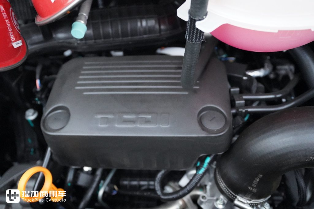 全面焕新 品质升级 上汽大通V80PRO实拍评测 - 第13张 - 提加商用车网 全面焕新 品质升级 上汽大通V80PRO实拍评测 - 第13张