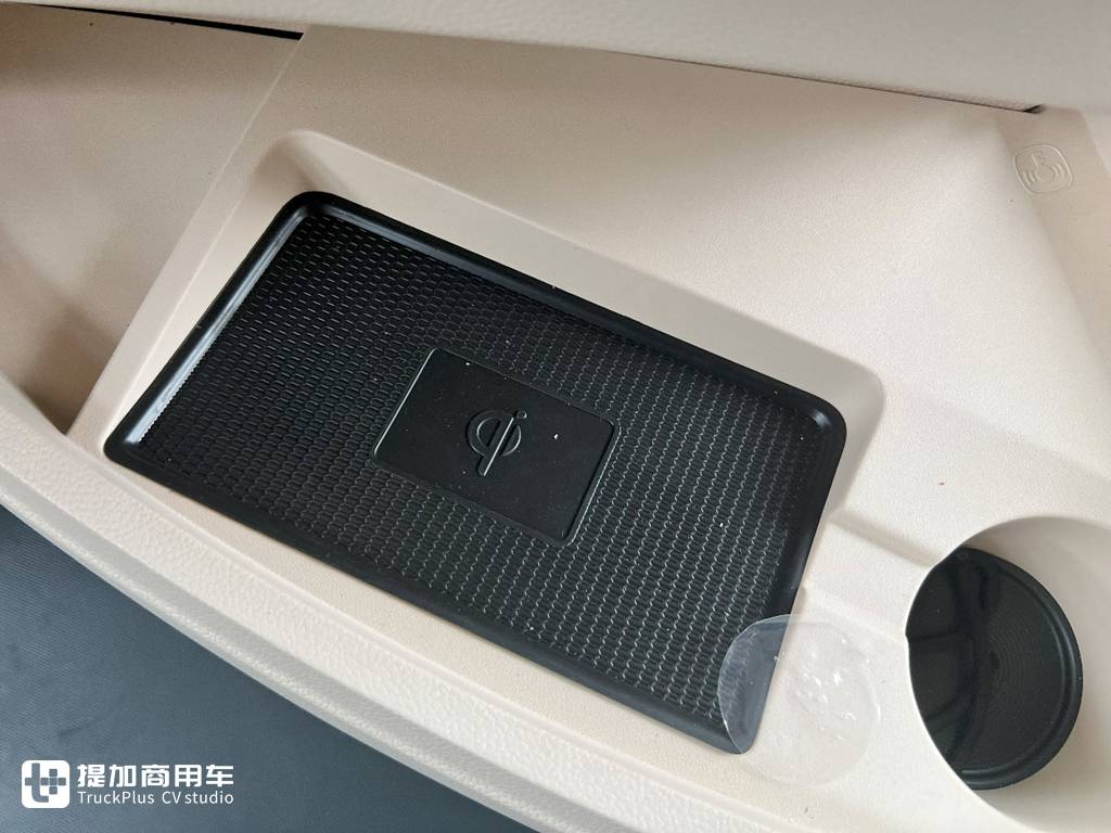 北京重卡的旗舰车型——复兴,到底配置有多高?实拍带你好好看看 - 第15张 - 提加商用车网 北京重卡的旗舰车型——复兴,到底配置有多高?实拍带你好好看看 - 第15张
