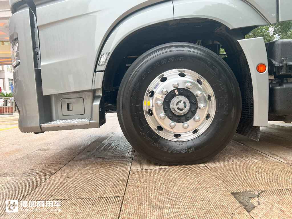 北京重卡的旗舰车型——复兴,到底配置有多高?实拍带你好好看看 - 第20张 - 提加商用车网 北京重卡的旗舰车型——复兴,到底配置有多高?实拍带你好好看看 - 第20张