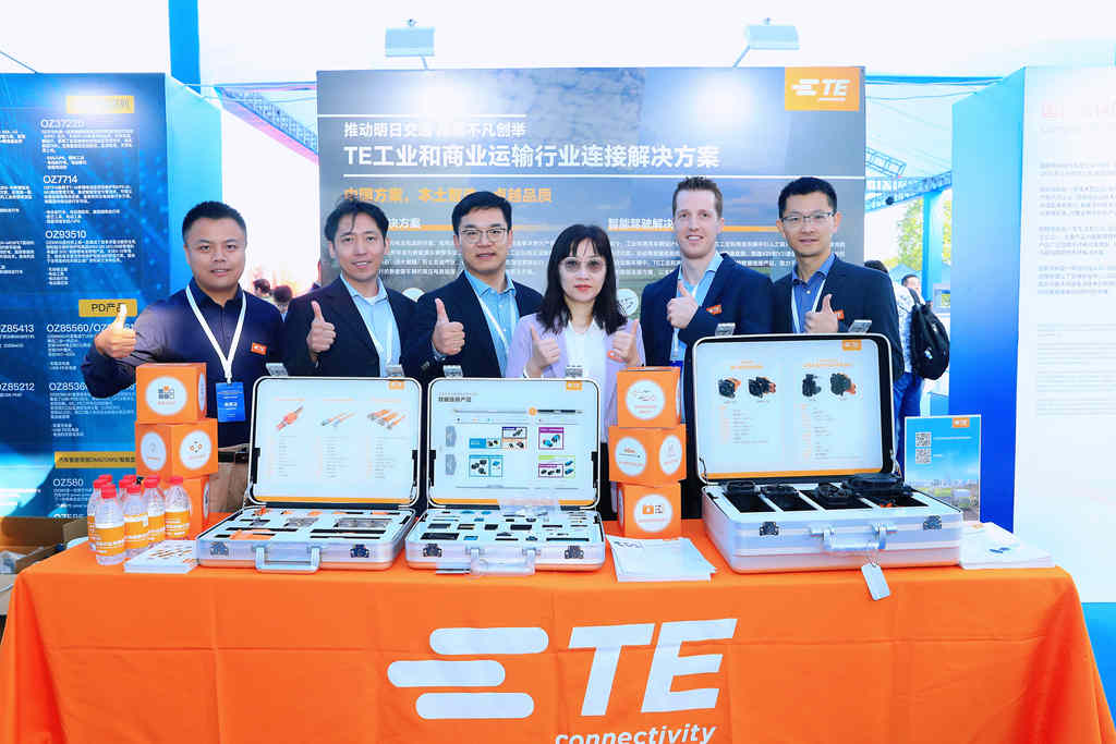 智能电动商用车前瞻技术与生态链合作展示交流, 暨上汽红岩新能源生态合作伙伴大会成功举办 - 第7张 - 提加商用车网 智能电动商用车前瞻技术与生态链合作展示交流, 暨上汽红岩新能源生态合作伙伴大会成功举办 - 第7张
