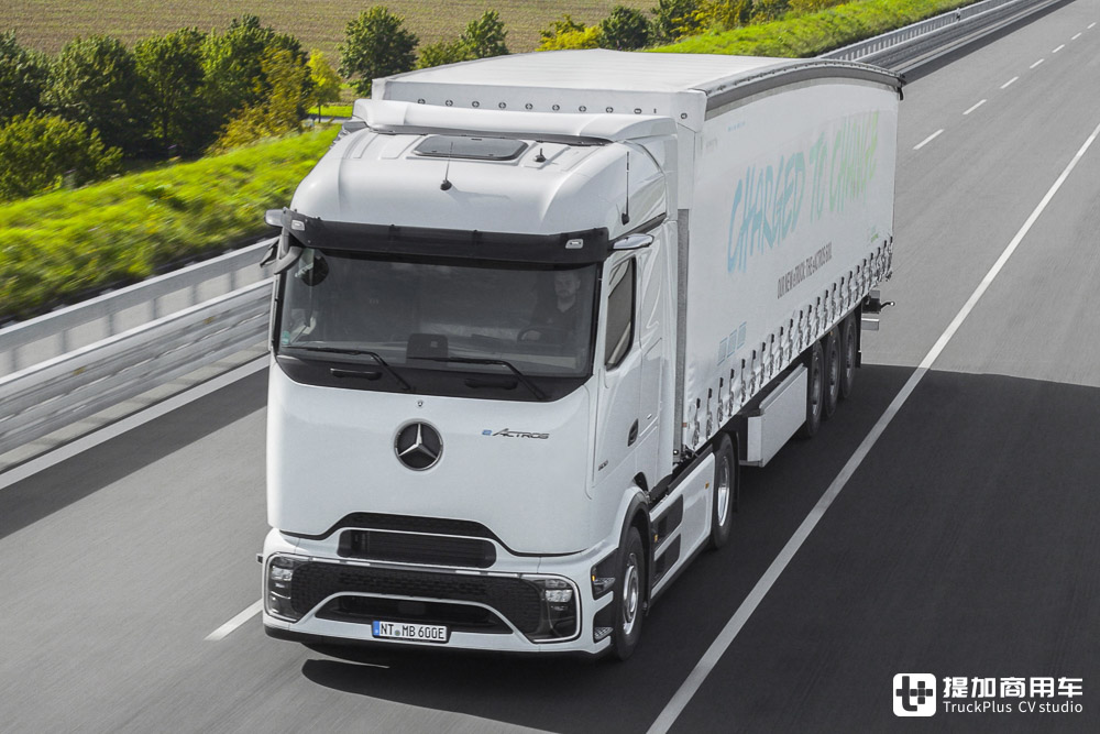 面向未来的划时代卡车:第六代奔驰Actros正式发布!首发亮相的电动版车型完全解读 - 第14张 - 提加商用车网 面向未来的划时代卡车:第六代奔驰Actros正式发布!首发亮相的电动版车型完全解读 - 第14张