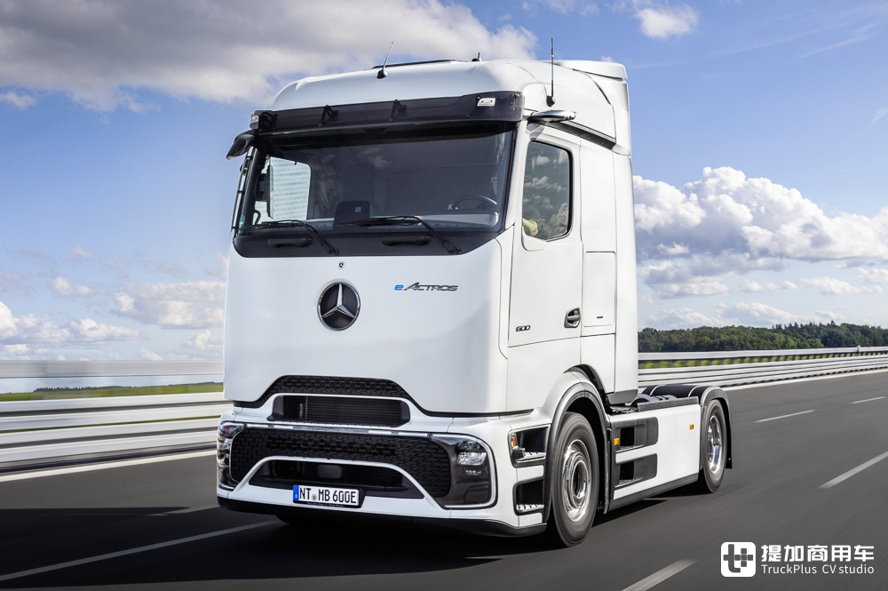 面向未来的划时代卡车:第六代奔驰Actros正式发布!首发亮相的电动版车型完全解读 - 第18张 - 提加商用车网 面向未来的划时代卡车:第六代奔驰Actros正式发布!首发亮相的电动版车型完全解读 - 第18张