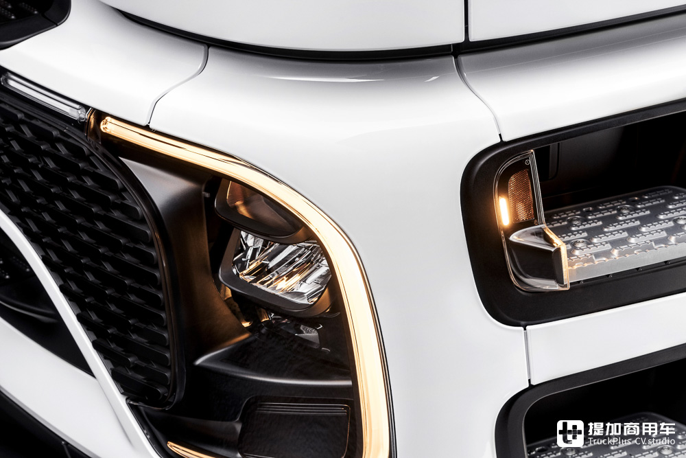 面向未来的划时代卡车:第六代奔驰Actros正式发布!首发亮相的电动版车型完全解读 - 第4张 - 提加商用车网 面向未来的划时代卡车:第六代奔驰Actros正式发布!首发亮相的电动版车型完全解读 - 第4张