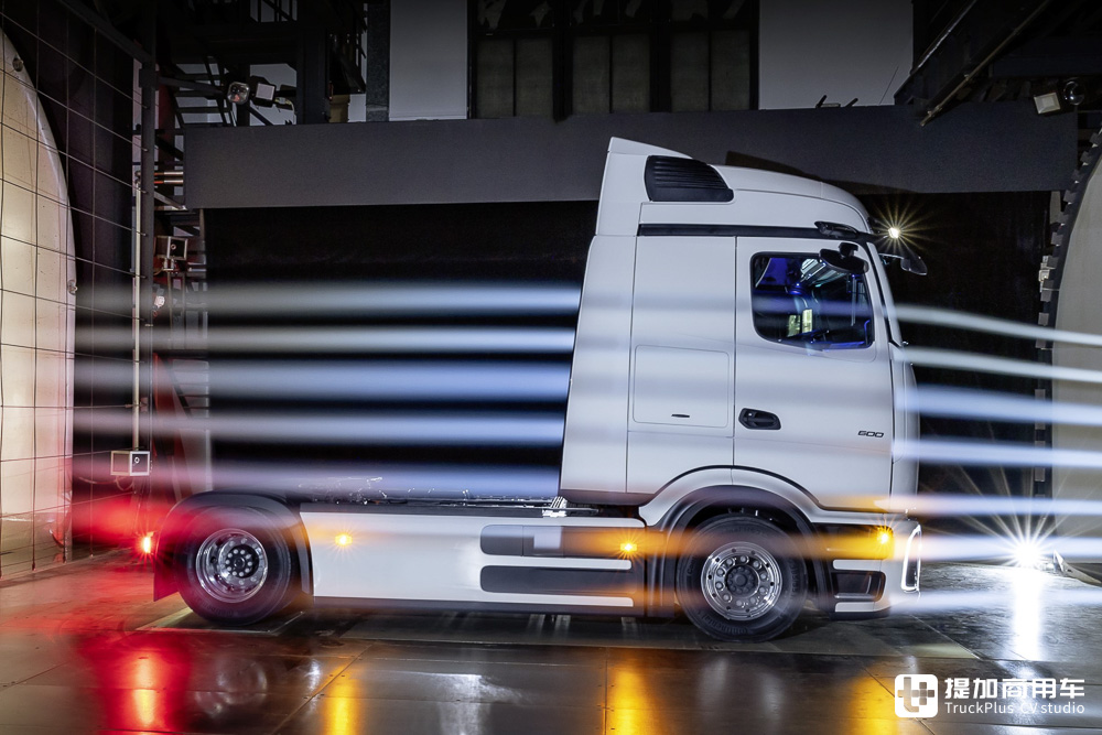 面向未来的划时代卡车:第六代奔驰Actros正式发布!首发亮相的电动版车型完全解读 - 第5张 - 提加商用车网 面向未来的划时代卡车:第六代奔驰Actros正式发布!首发亮相的电动版车型完全解读 - 第5张