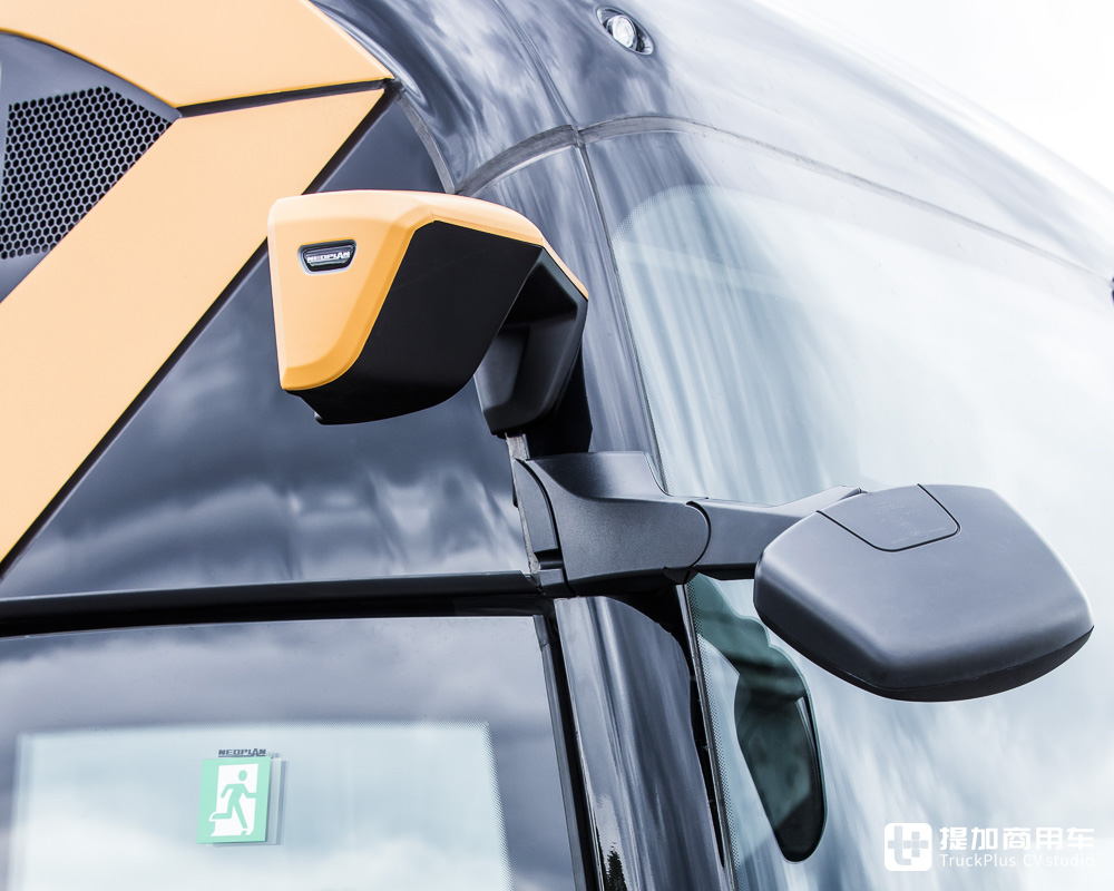 欧洲最受欢迎的豪华巴士之一,尼奥普兰Tourliner推出钻石版车型,纪念诞生20周年 - 第7张 - 提加商用车网 欧洲最受欢迎的豪华巴士之一,尼奥普兰Tourliner推出钻石版车型,纪念诞生20周年 - 第7张