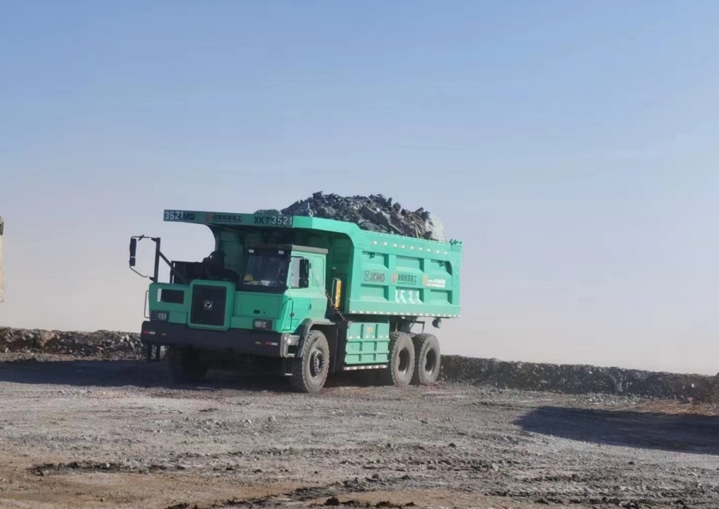 “携手新疆哈密，共建绿色矿山”——微宏助力350辆矿卡高效运营 - 第2张