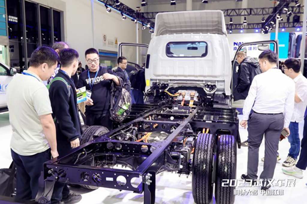 新战略、新技术、新产品！江淮1卡“星链1号”构筑技术创新高地