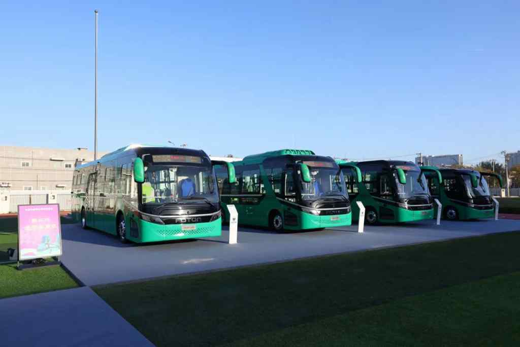 国内首创 行业首发 欧辉新型通学车携五大优势亮相北京通学车现场观摩会 - 第1张 - 提加商用车网 国内首创 行业首发 欧辉新型通学车携五大优势亮相北京通学车现场观摩会 - 第1张