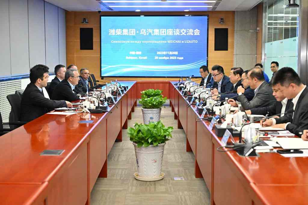 谭旭光与乌兹别克斯坦汽车工业股份公司董事会主席罗祖库洛夫·乌鲁格别克座谈交流 - 第1张 - 提加商用车网 谭旭光与乌兹别克斯坦汽车工业股份公司董事会主席罗祖库洛夫·乌鲁格别克座谈交流 - 第1张