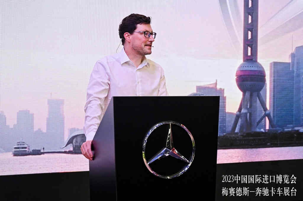 梅赛德斯-奔驰卡车携进口卡车全系产品亮相第六届中国国际进口博览会 - 第2张 - 提加商用车网 梅赛德斯-奔驰卡车携进口卡车全系产品亮相第六届中国国际进口博览会 - 第2张