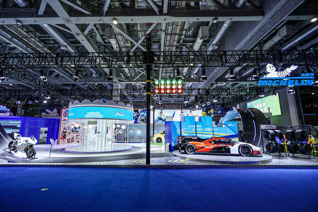 满怀激情,“我们追逐”美好移动生活 ,“米其林赛道乐园”亮相第六届进博会 - 第2张 - 提加商用车网 满怀激情,“我们追逐”美好移动生活 ,“米其林赛道乐园”亮相第六届进博会 - 第2张