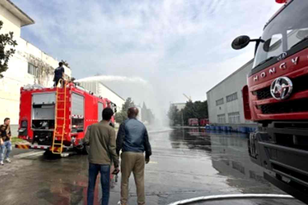 上汽红岩消防车远赴“非洲屋脊” 为埃塞俄比亚消防应急救援添助力