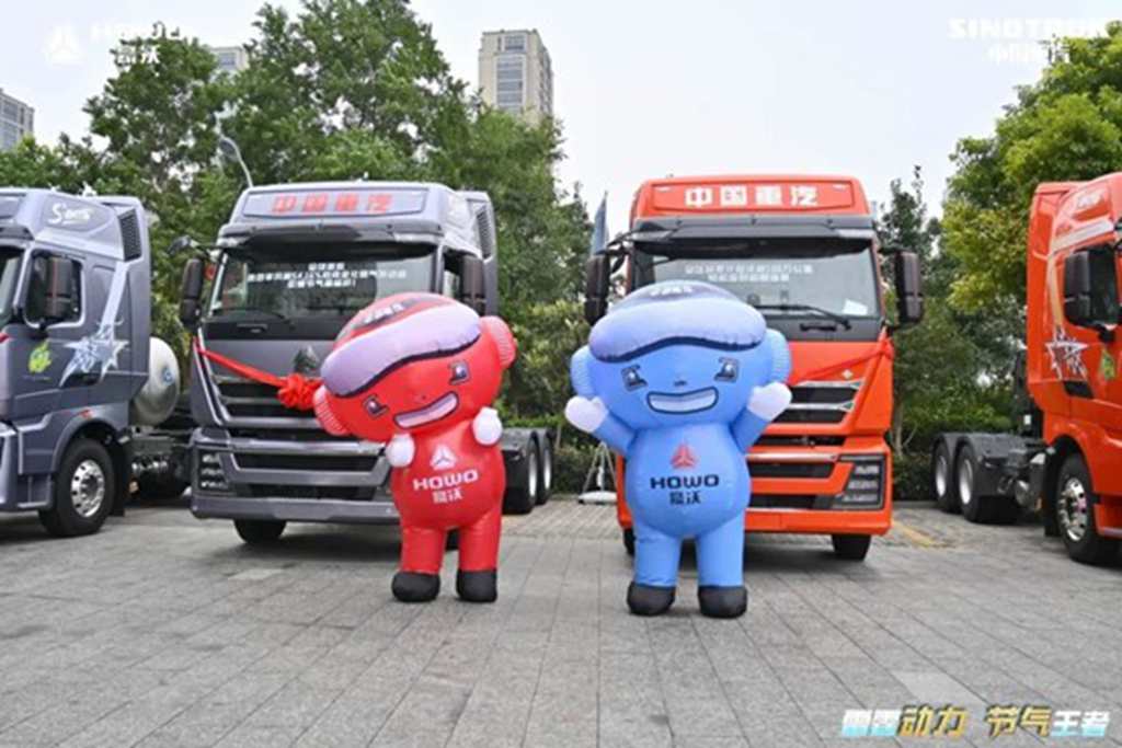 中国重汽10月重卡销量再夺冠 蓄势勃发冲击年度总冠军 - 第3张