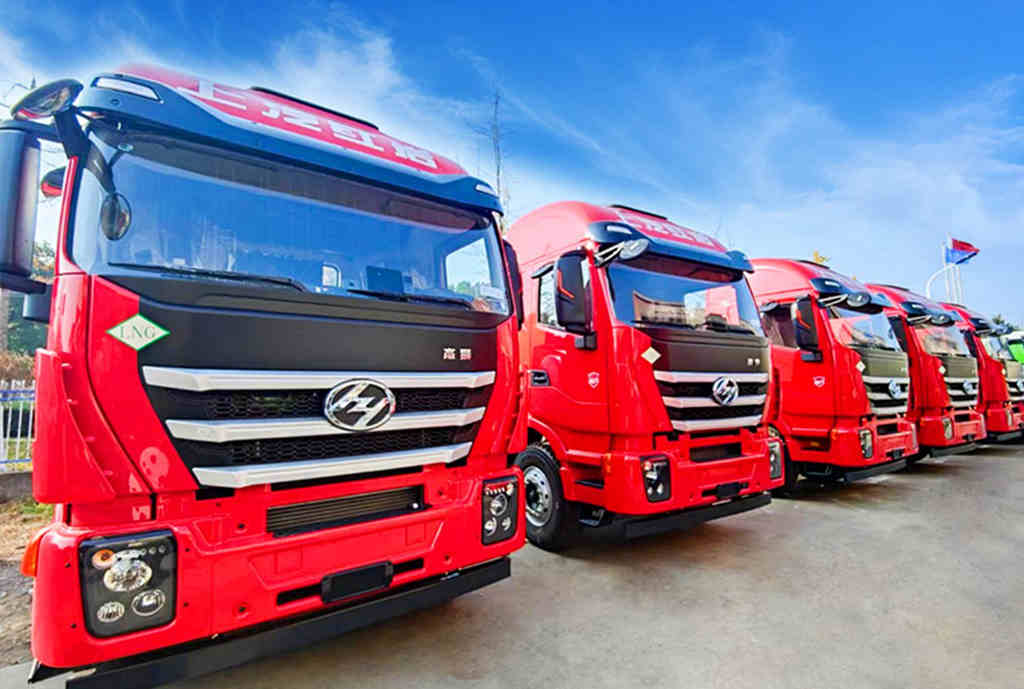 智慧节气 可靠省心 上汽红岩大马力燃气重卡批量交付哈密用户 - 第1张 - 提加商用车网 智慧节气 可靠省心 上汽红岩大马力燃气重卡批量交付哈密用户 - 第1张