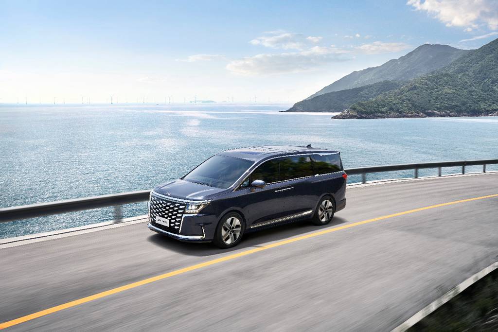 广州车展重磅MPV,江淮瑞风RF8正式启动预售 - 第2张 - 提加商用车网 广州车展重磅MPV,江淮瑞风RF8正式启动预售 - 第2张