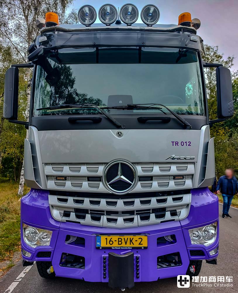 8x6驱动,战斗力达250吨,租赁公司也用奔驰Arocs大件车? - 第2张 - 提加商用车网 8x6驱动,战斗力达250吨,租赁公司也用奔驰Arocs大件车? - 第2张