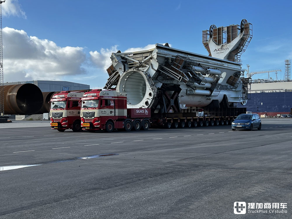 单车战斗力高达250吨,液力变矩器加持,新一代曼恩TGX大件车实力强悍 - 第2张 - 提加商用车网 单车战斗力高达250吨,液力变矩器加持,新一代曼恩TGX大件车实力强悍 - 第2张