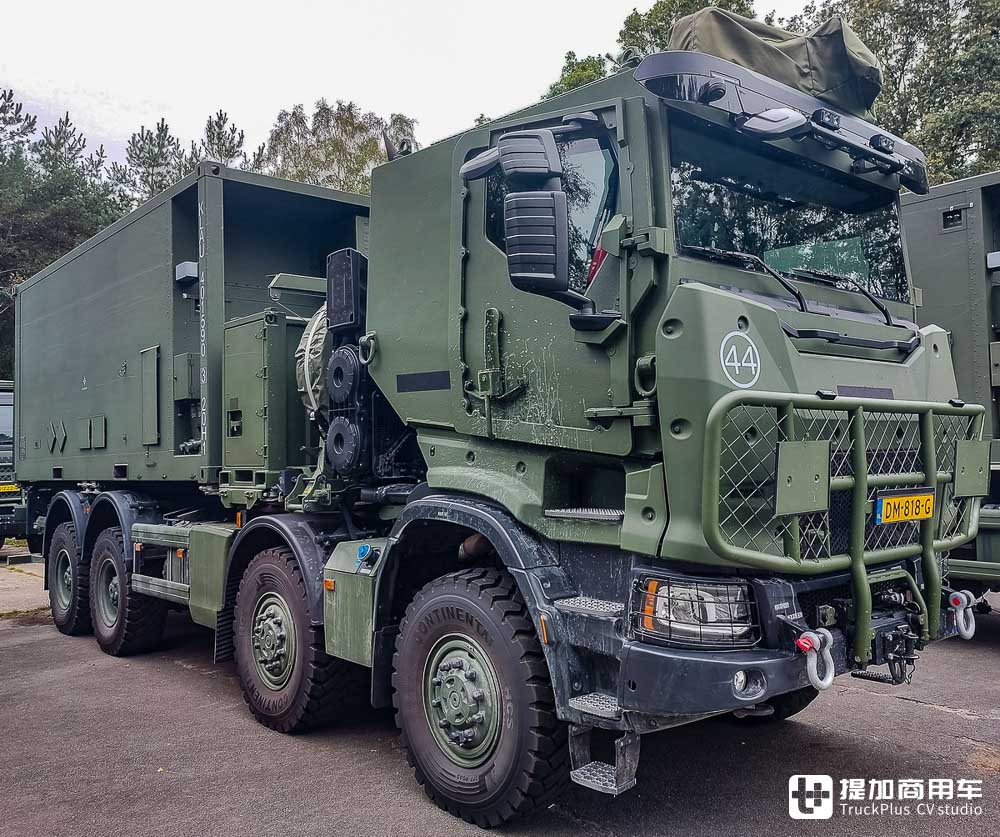 8x8全驱+防弹驾驶室,斯堪尼亚Gryphus军用卡车实拍 - 第3张 - 提加商用车网 8x8全驱+防弹驾驶室,斯堪尼亚Gryphus军用卡车实拍 - 第3张