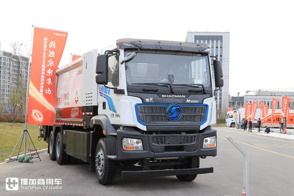 细分市场、载货车也有重磅新车,带你看陕汽2024年会现场展车(下) - 第3张 - 提加商用车网 细分市场、载货车也有重磅新车,带你看陕汽2024年会现场展车(下) - 第3张