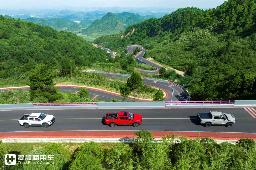 上汽大通星际H:一款既能满足全能越野,又能兼顾家用的高端皮卡 - 第5张 - 提加商用车网 上汽大通星际H:一款既能满足全能越野,又能兼顾家用的高端皮卡 - 第5张