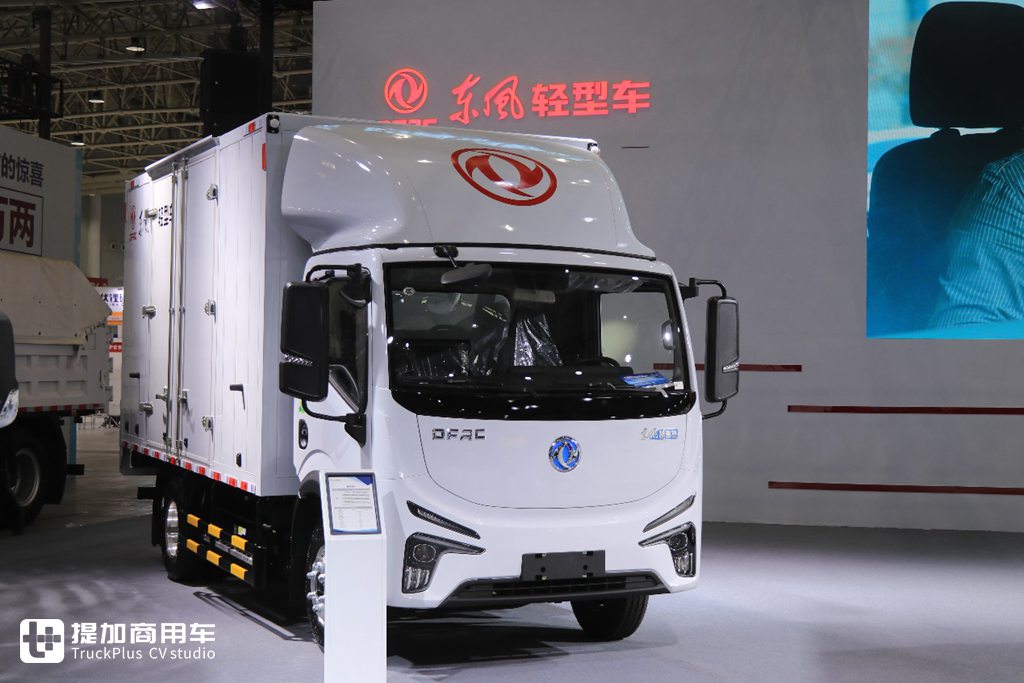 解放发布领先20年的车型?陕汽康明斯多款新品亮相,带你逛2023武汉商用车展 - 第7张 - 提加商用车网 解放发布领先20年的车型?陕汽康明斯多款新品亮相,带你逛2023武汉商用车展 - 第7张