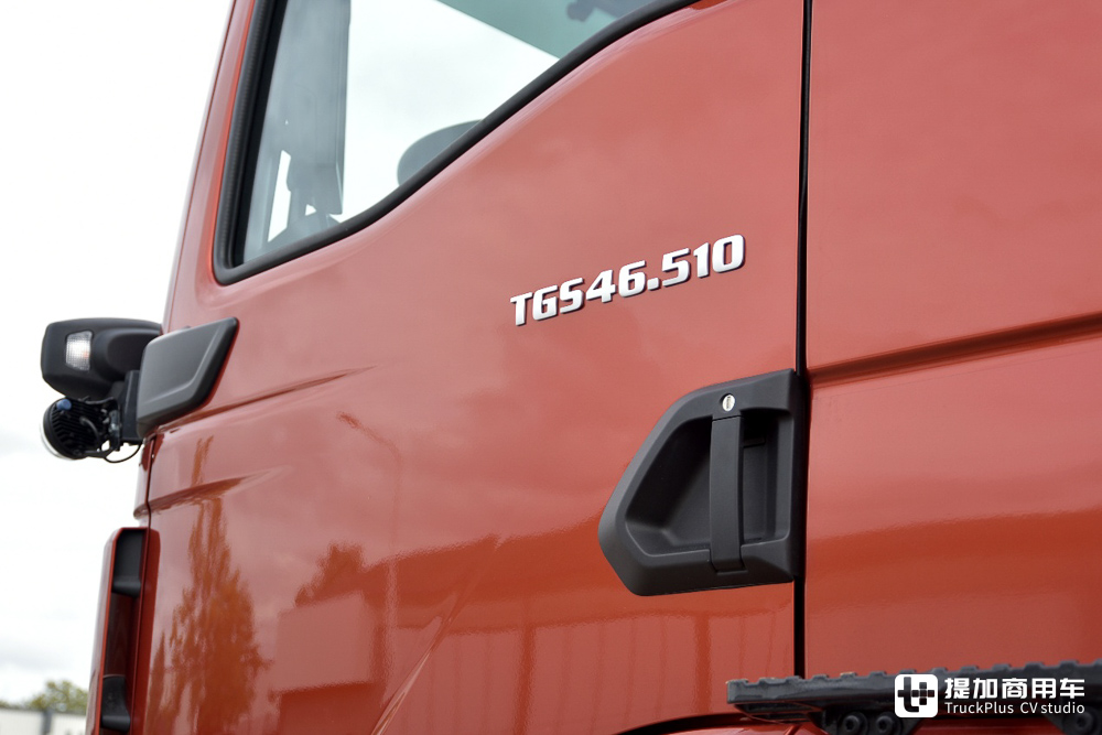 8x8驱动,还带后桥转向,实拍曼恩TGS多用途自卸车 - 第8张 - 提加商用车网 8x8驱动,还带后桥转向,实拍曼恩TGS多用途自卸车 - 第8张