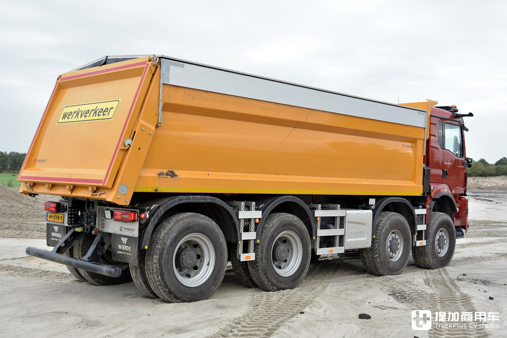 8x8驱动,还带后桥转向,实拍曼恩TGS多用途自卸车 - 第9张 - 提加商用车网 8x8驱动,还带后桥转向,实拍曼恩TGS多用途自卸车 - 第9张