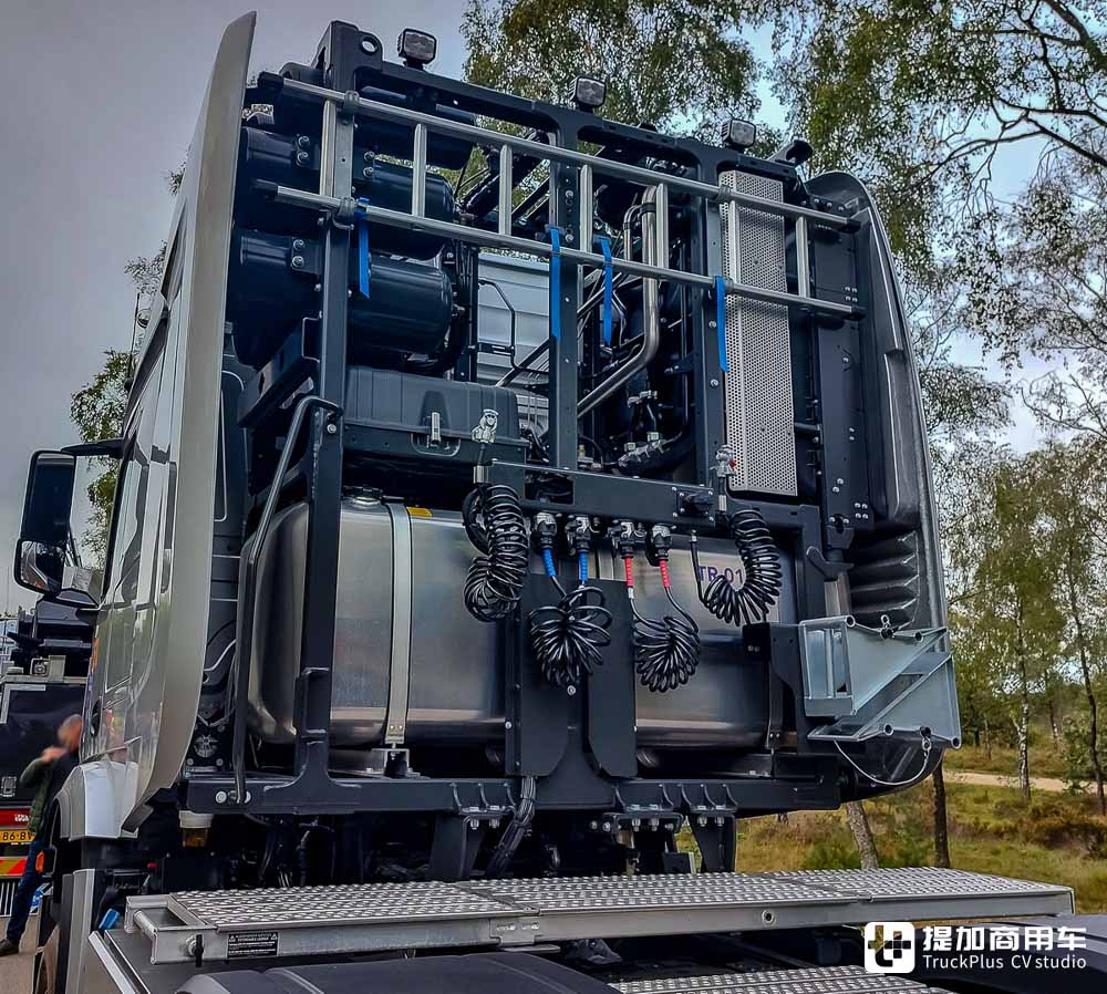 8x6驱动,战斗力达250吨,租赁公司也用奔驰Arocs大件车? - 第11张 - 提加商用车网 8x6驱动,战斗力达250吨,租赁公司也用奔驰Arocs大件车? - 第11张