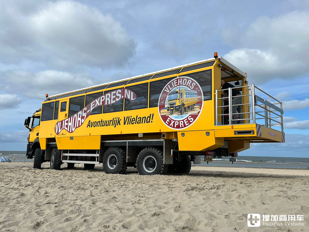 最高容纳71人,专门用来载人的卡车?曼恩TGS 8X8全驱游览车实拍 - 第18张 - 提加商用车网 最高容纳71人,专门用来载人的卡车?曼恩TGS 8X8全驱游览车实拍 - 第18张