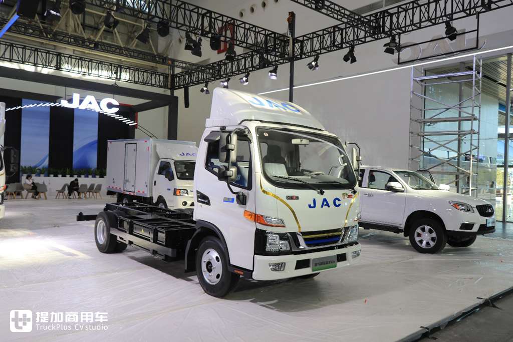 解放发布领先20年的车型?陕汽康明斯多款新品亮相,带你逛2023武汉商用车展 - 第57张 - 提加商用车网 解放发布领先20年的车型?陕汽康明斯多款新品亮相,带你逛2023武汉商用车展 - 第57张