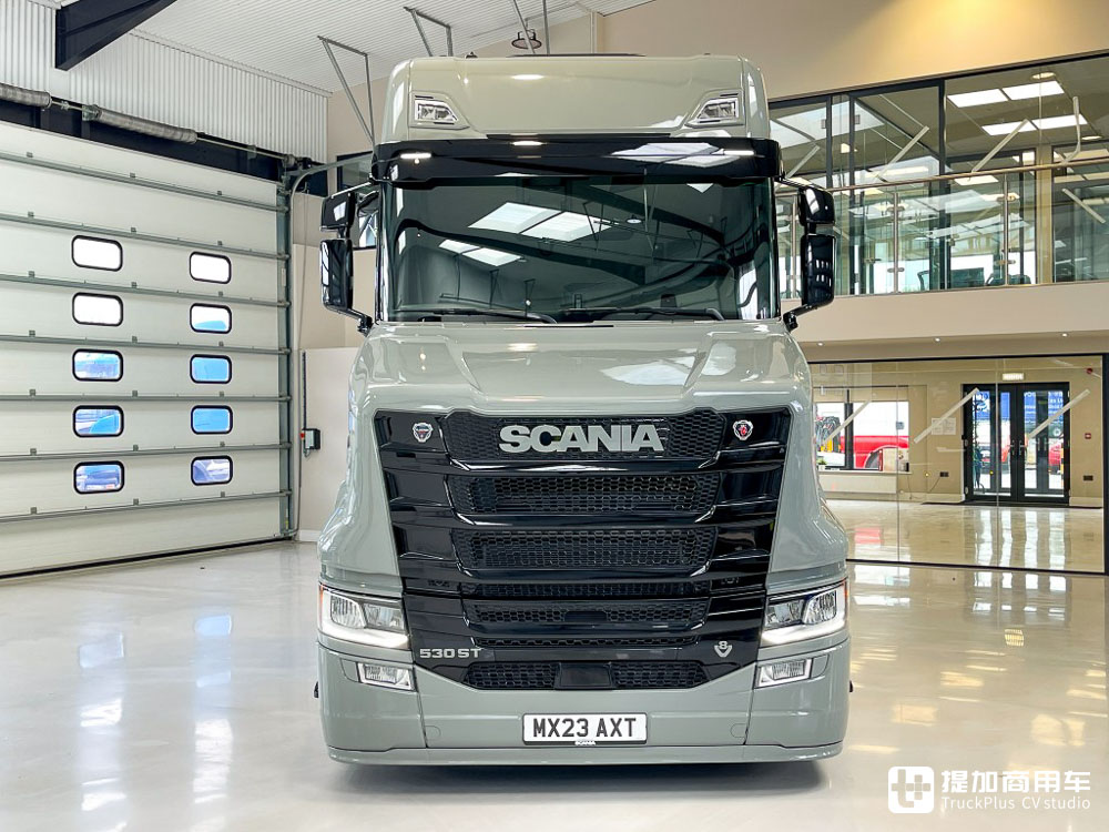 搭载V8发动机,平头卡车爆改长头单拖,荷兰Vlastuin改装厂打造的斯堪尼亚530ST实拍 - 第10张 - 提加商用车网 搭载V8发动机,平头卡车爆改长头单拖,荷兰Vlastuin改装厂打造的斯堪尼亚530ST实拍 - 第10张