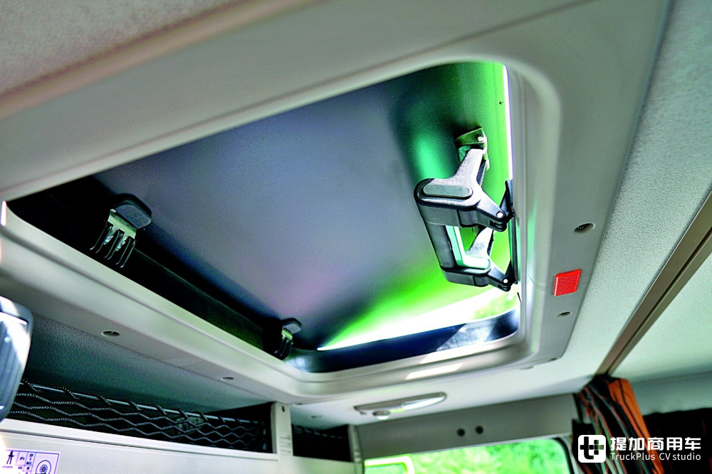 4x4全驱+超宽胎,替代拖拉机,太脱拉凤凰农用牵引车见过吗? - 第11张 - 提加商用车网 4x4全驱+超宽胎,替代拖拉机,太脱拉凤凰农用牵引车见过吗? - 第11张