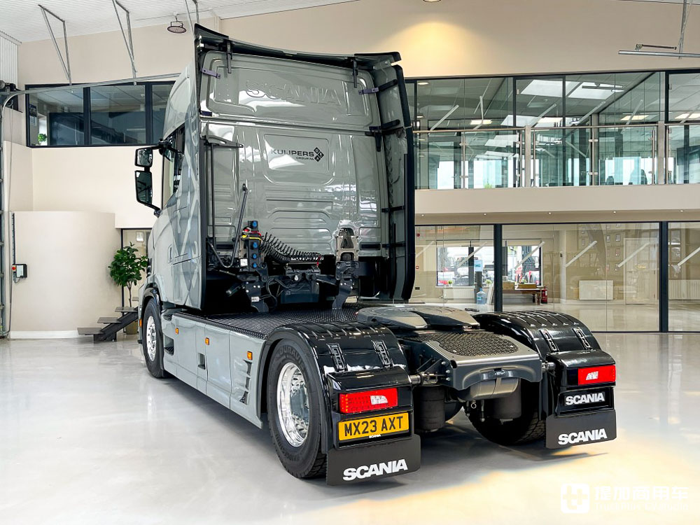 搭载V8发动机,平头卡车爆改长头单拖,荷兰Vlastuin改装厂打造的斯堪尼亚530ST实拍 - 第12张 - 提加商用车网 搭载V8发动机,平头卡车爆改长头单拖,荷兰Vlastuin改装厂打造的斯堪尼亚530ST实拍 - 第12张