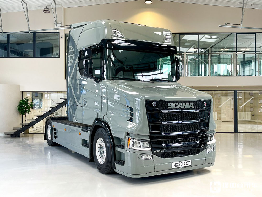 搭载V8发动机,平头卡车爆改长头单拖,荷兰Vlastuin改装厂打造的斯堪尼亚530ST实拍 - 第2张 - 提加商用车网 搭载V8发动机,平头卡车爆改长头单拖,荷兰Vlastuin改装厂打造的斯堪尼亚530ST实拍 - 第2张